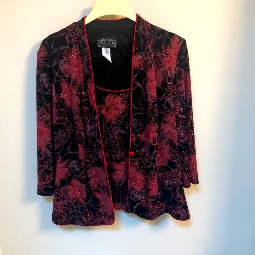 Alex Evenings Elegant 2 piece Sparkling set Maroon/Black